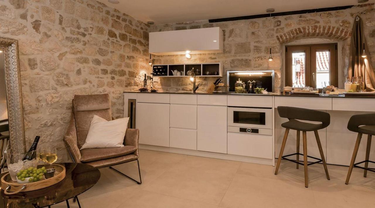 Luxury Studio Apartment Eminence Split In The Old Center Of Split On Pjaca Square Dış mekan fotoğraf